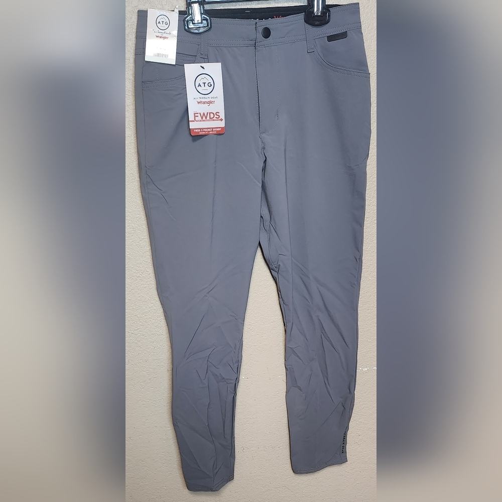 Wrangler ATG Women's Gray 4 Way Stretch Water Repellant 5 Pocket Skinny Size 6
